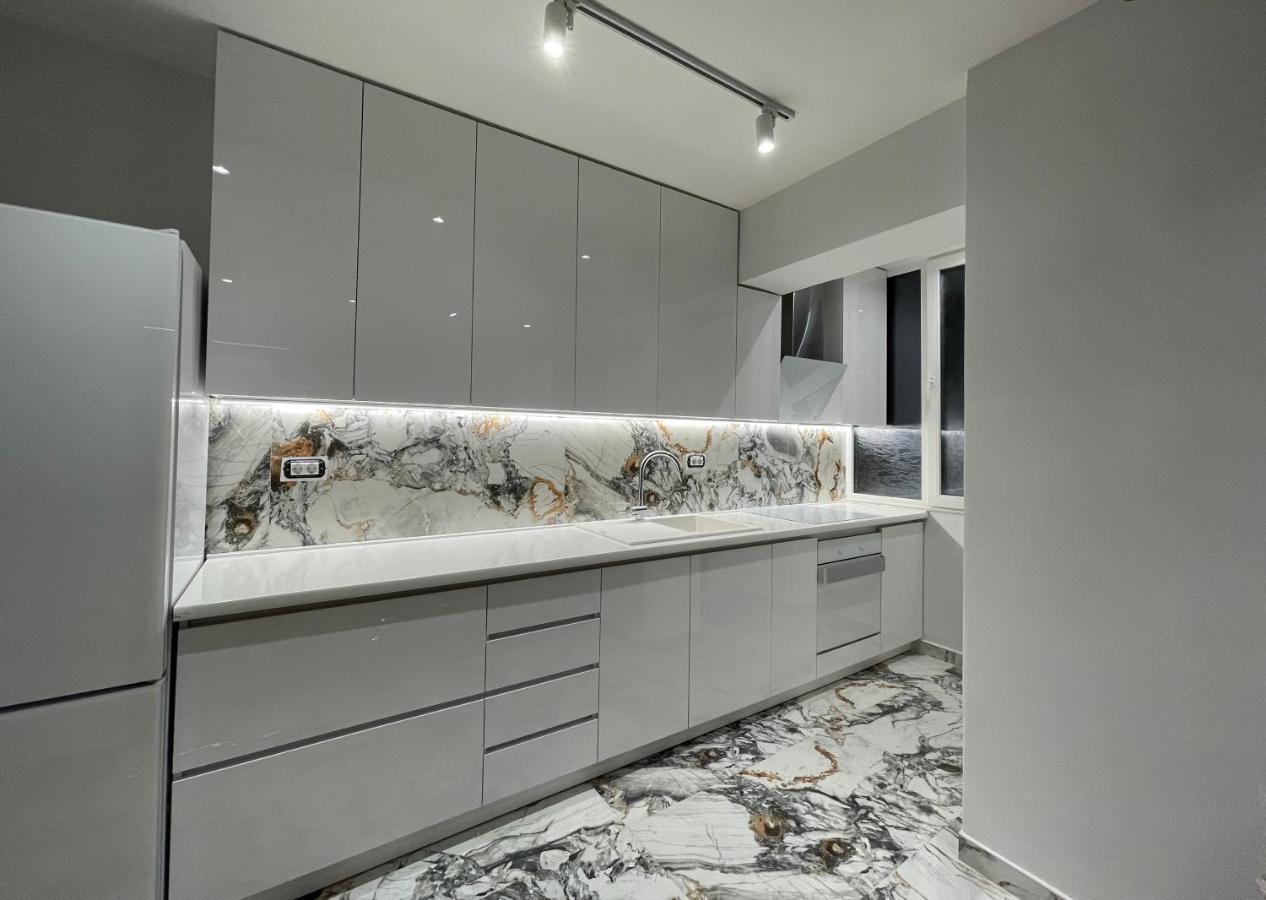 The Alchemist Luxury Apartment Skopje Buitenkant foto